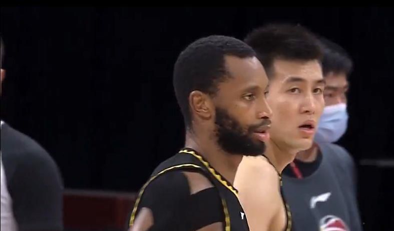 兴奋的歌词助手