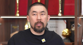 在漫画室出轨